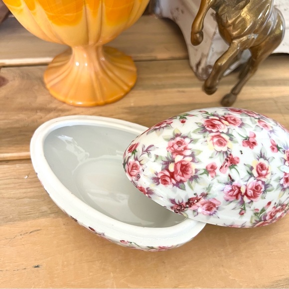 Vintage Norcrest Ceramic Pink Floral Egg Shaped Trinket Box Keepsake Easter - Picture 4 of 7